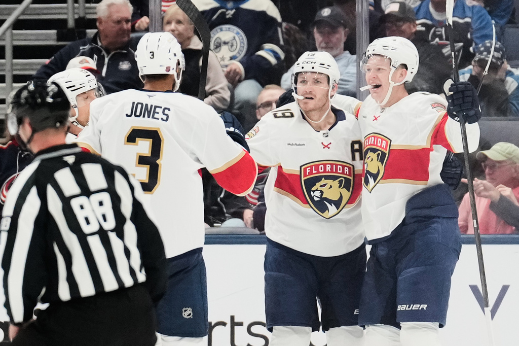 Brady Tkachuk has natural hat trick, brother Matthew has 5 assists as Panthers roll Blue Jackets 7-3